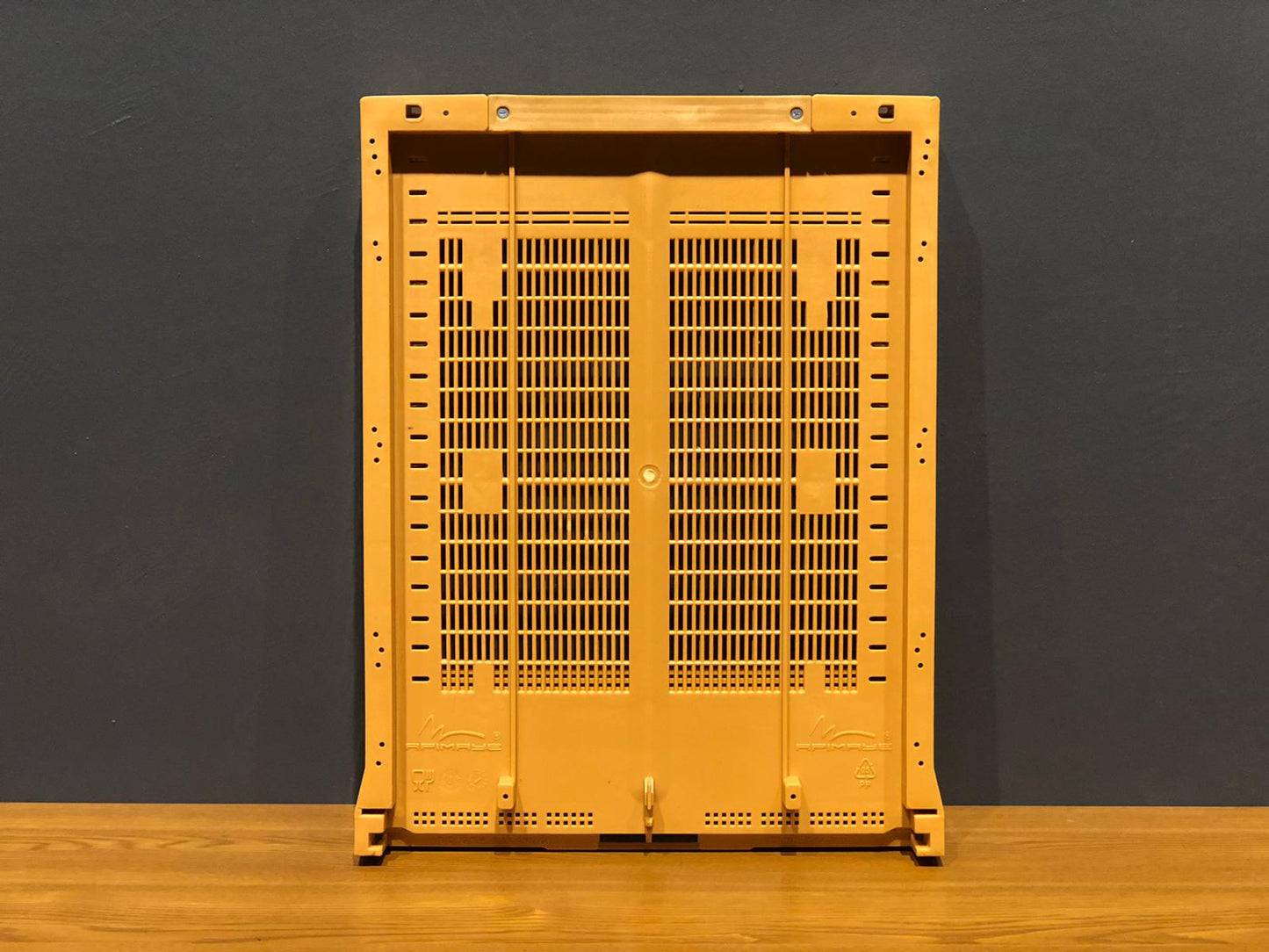 10 Frame Screen Bottom Board With Bottom Tray & Pollen Trap - Bitterroot Buzz Bees