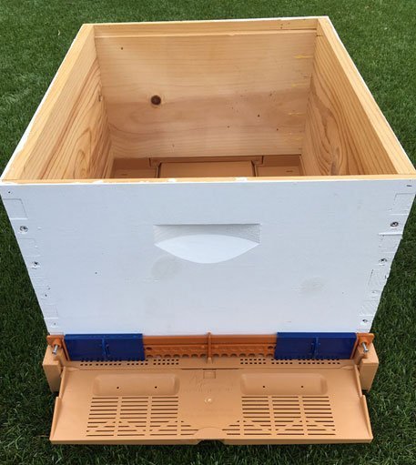 10 Frame Screen Bottom Board With Bottom Tray & Pollen Trap - Bitterroot Buzz Bees